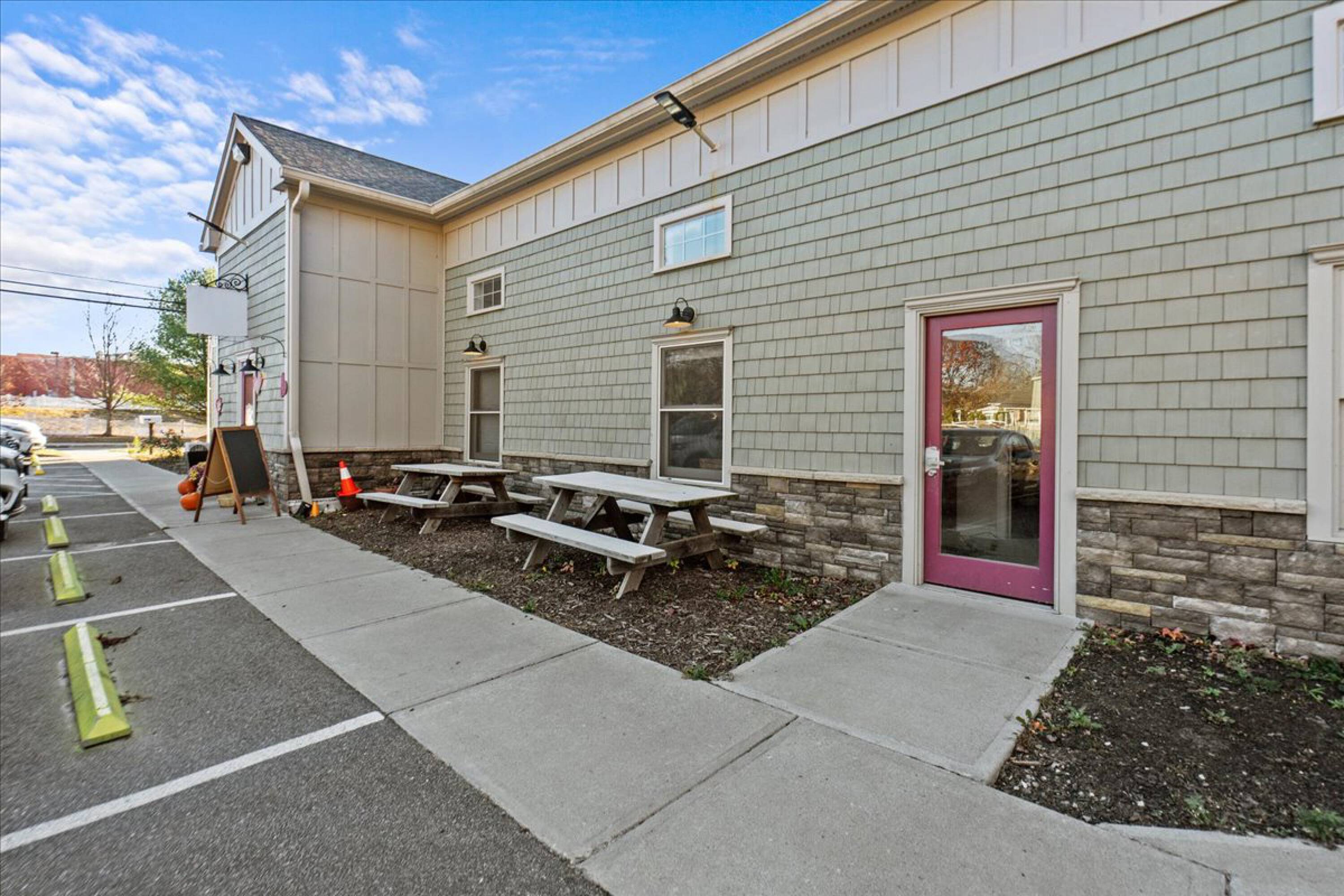 Commercial Property for Sale in East Hampton Connecticut 06424